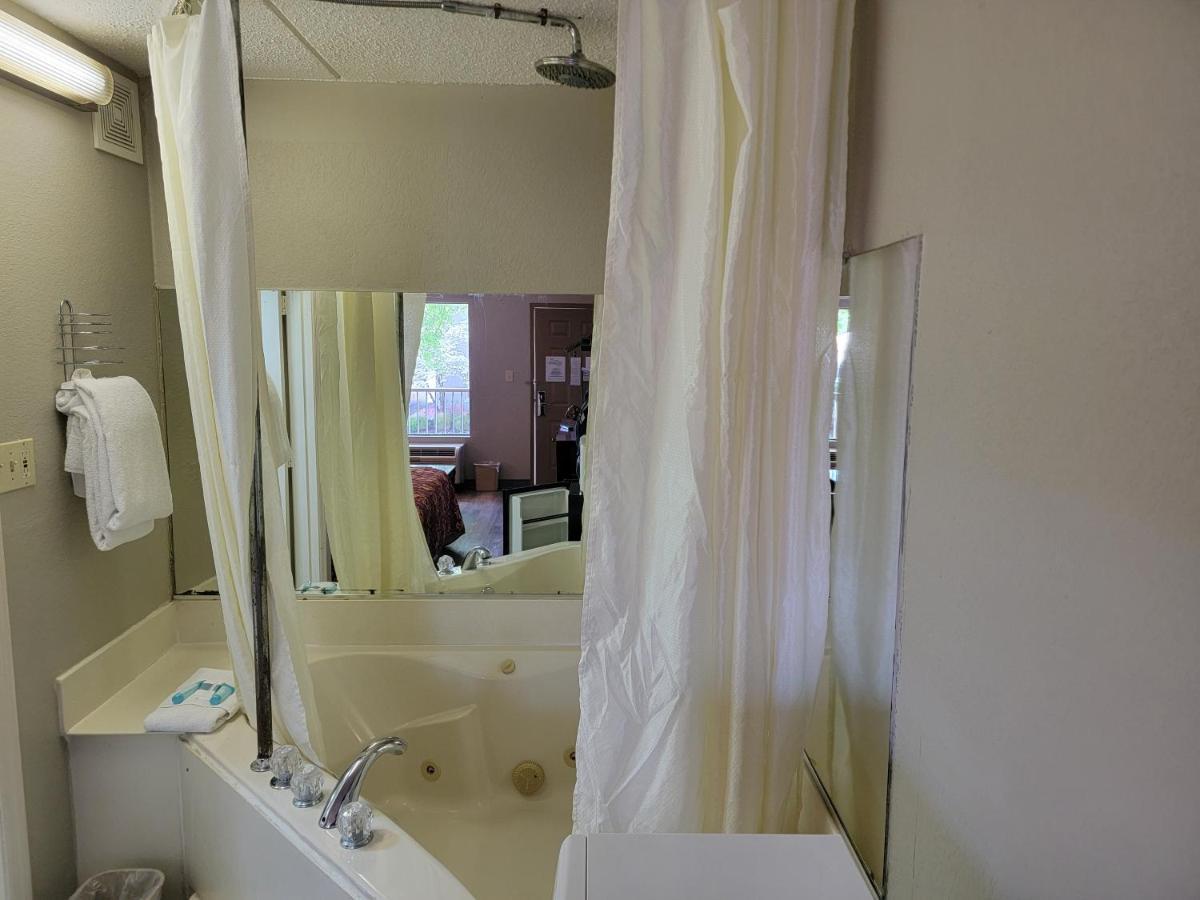 Studio 9 Inn & Suites Decatur Eksteriør bilde